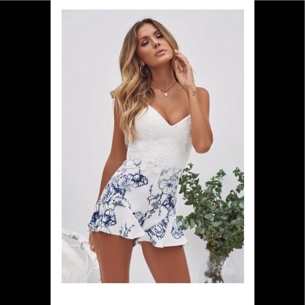 Blue & white floral romper. Xenia. NWT. Small.